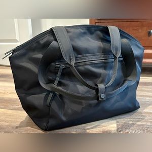 lululemon Athletics daily tote